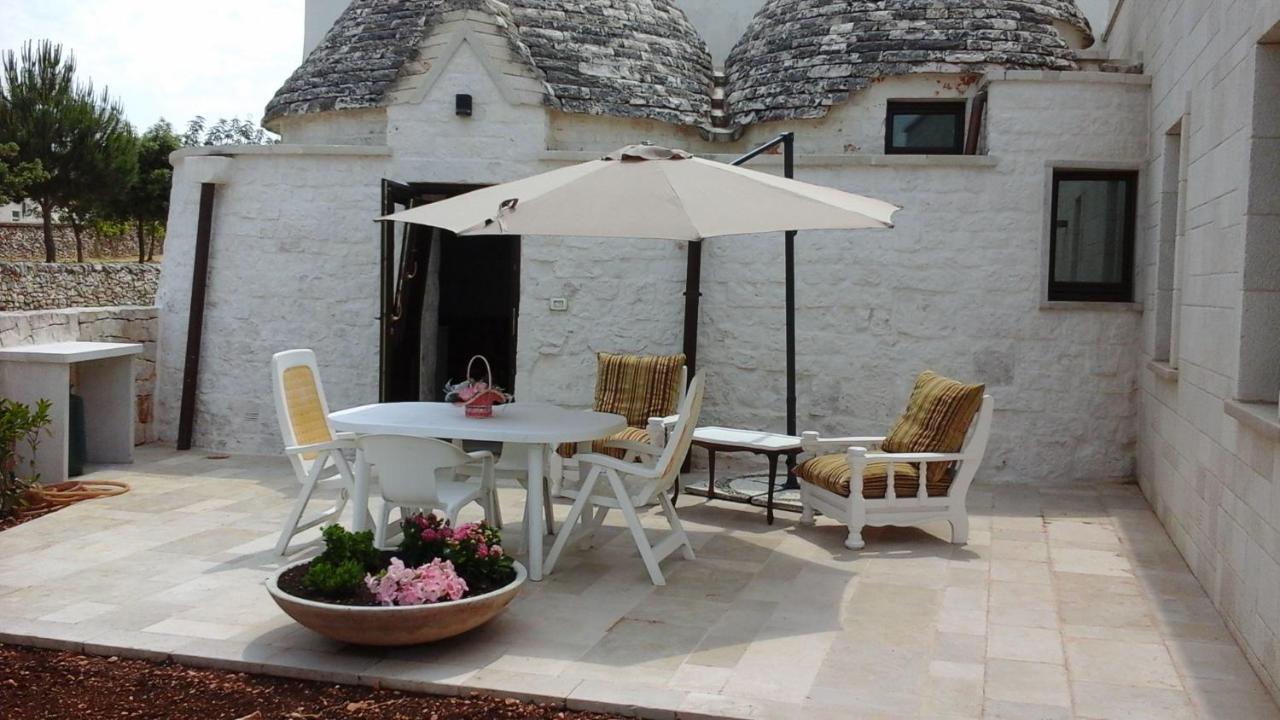 Trullo Sonia Nella Valle D'Itria Di Cisternino Villa Exterior foto